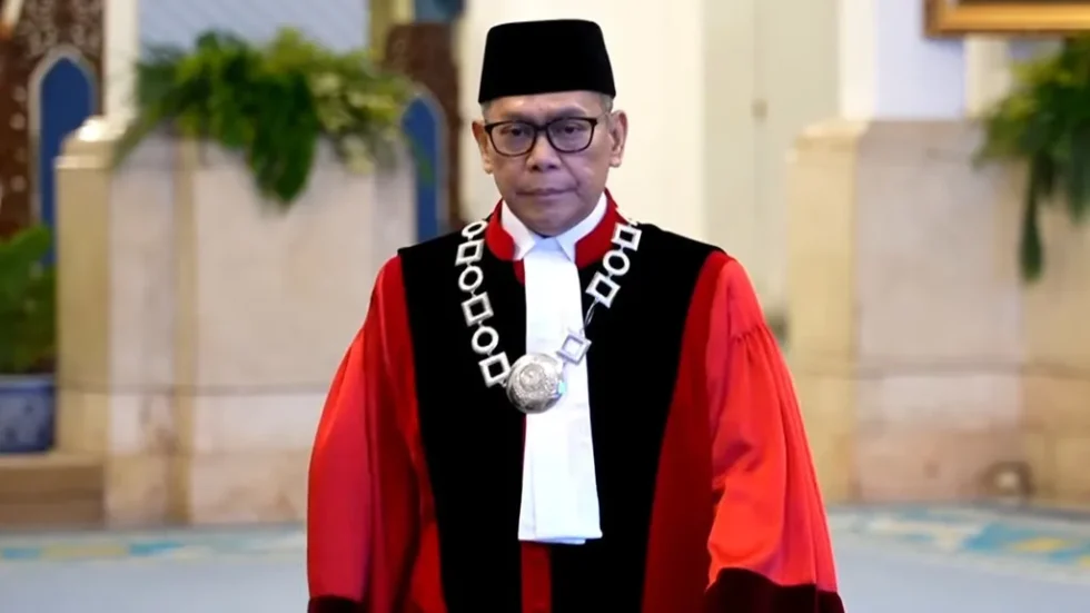 Adies Kadir mundur dari MK terkait Golkar