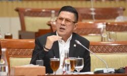 mk tak berwenang batalkan pengangkatan adies kadir