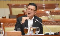 mk tak berwenang batalkan pengangkatan adies kadir